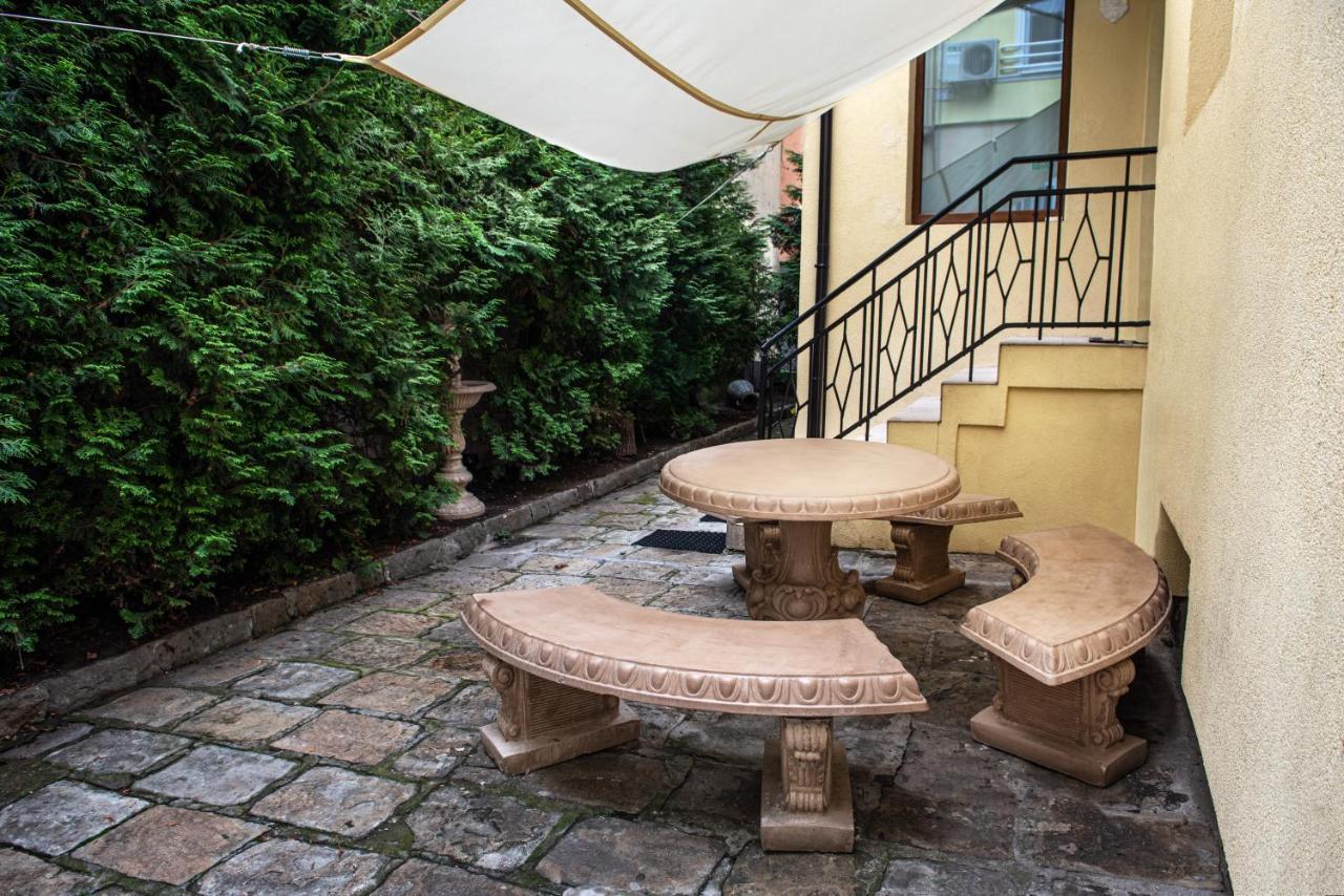 Social Guest House София Экстерьер фото