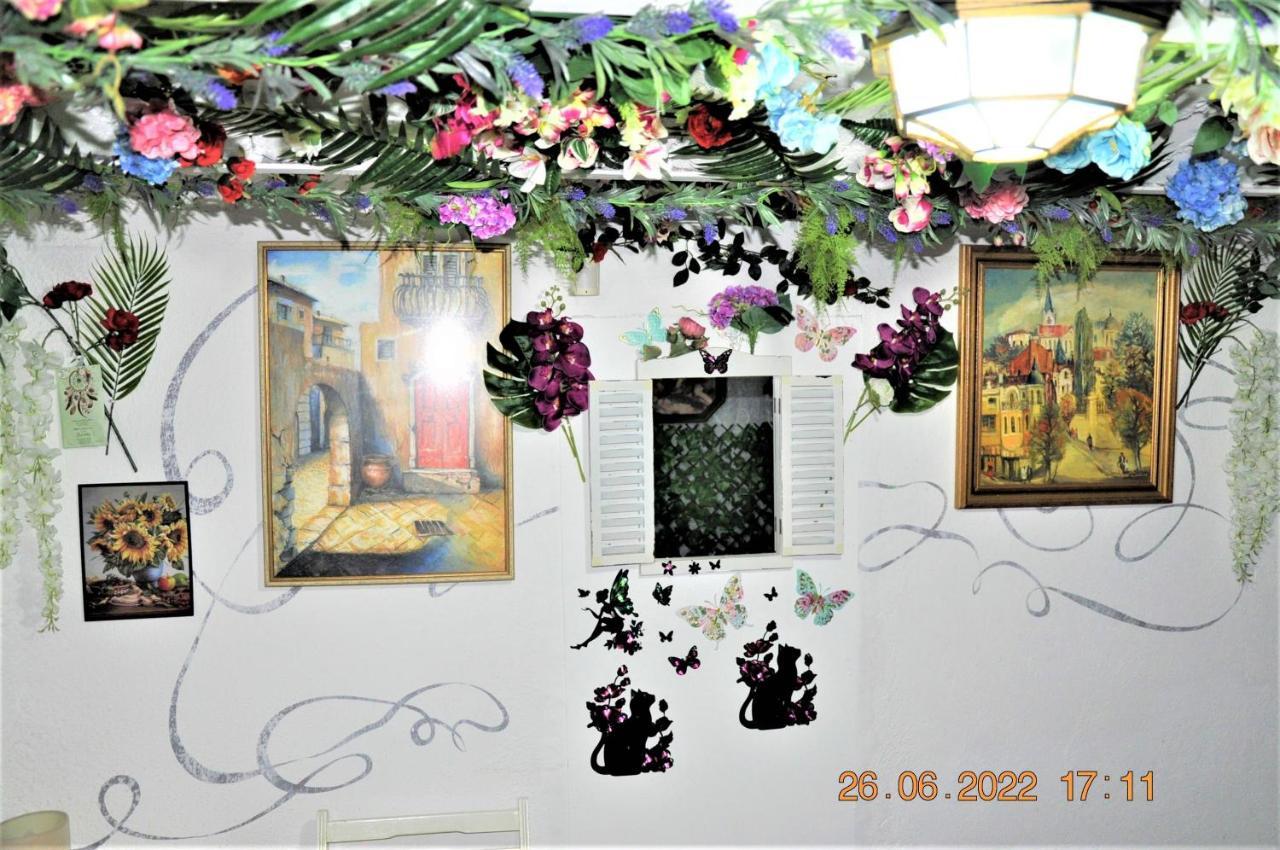 Social Guest House София Экстерьер фото
