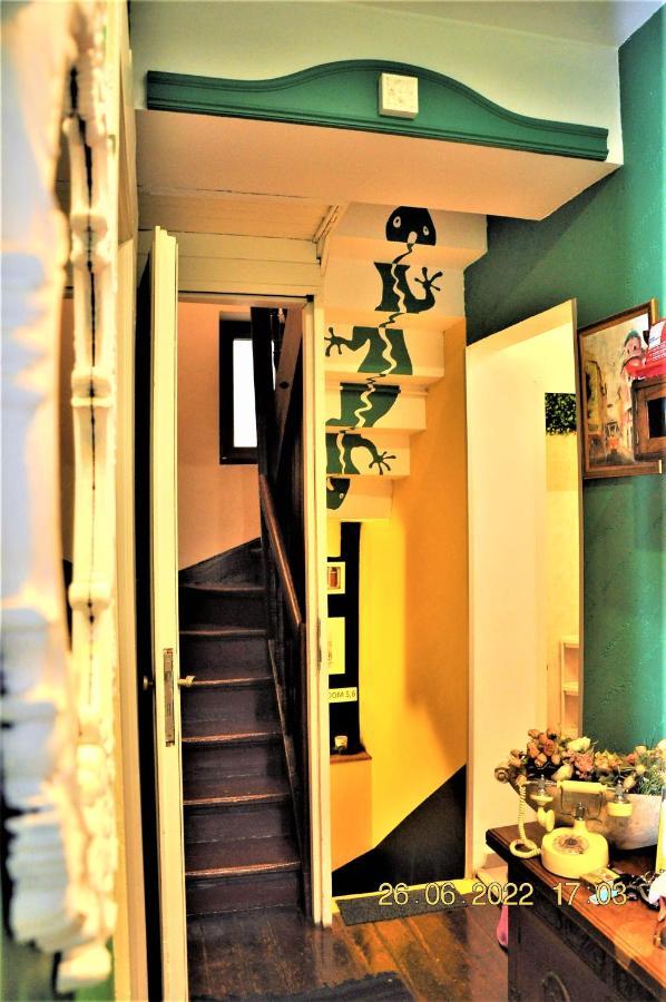 Social Guest House София Экстерьер фото